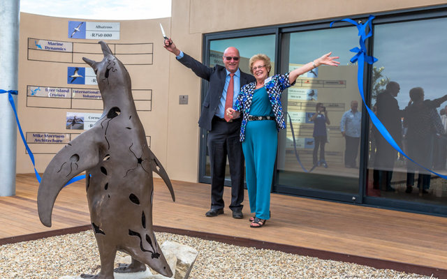Minister of Tourism Derek Hanekom and Overstrand Mayor Nicolette Botha-Guthrie cuts the ribbon to officialy open the African Penguin and Seabird Sanctuary (APSS)